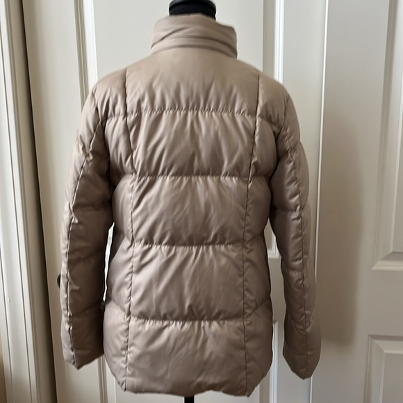 UNIQLO Premium Down Beige Classic Puffer Jacket Size L - Picture 3 of 13